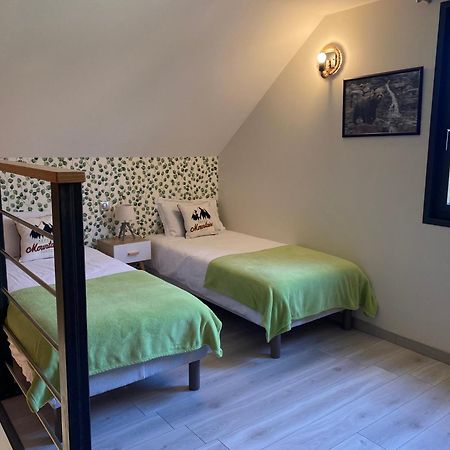 吉弗里Au Petit Pressoir住宿加早餐旅馆 外观 照片