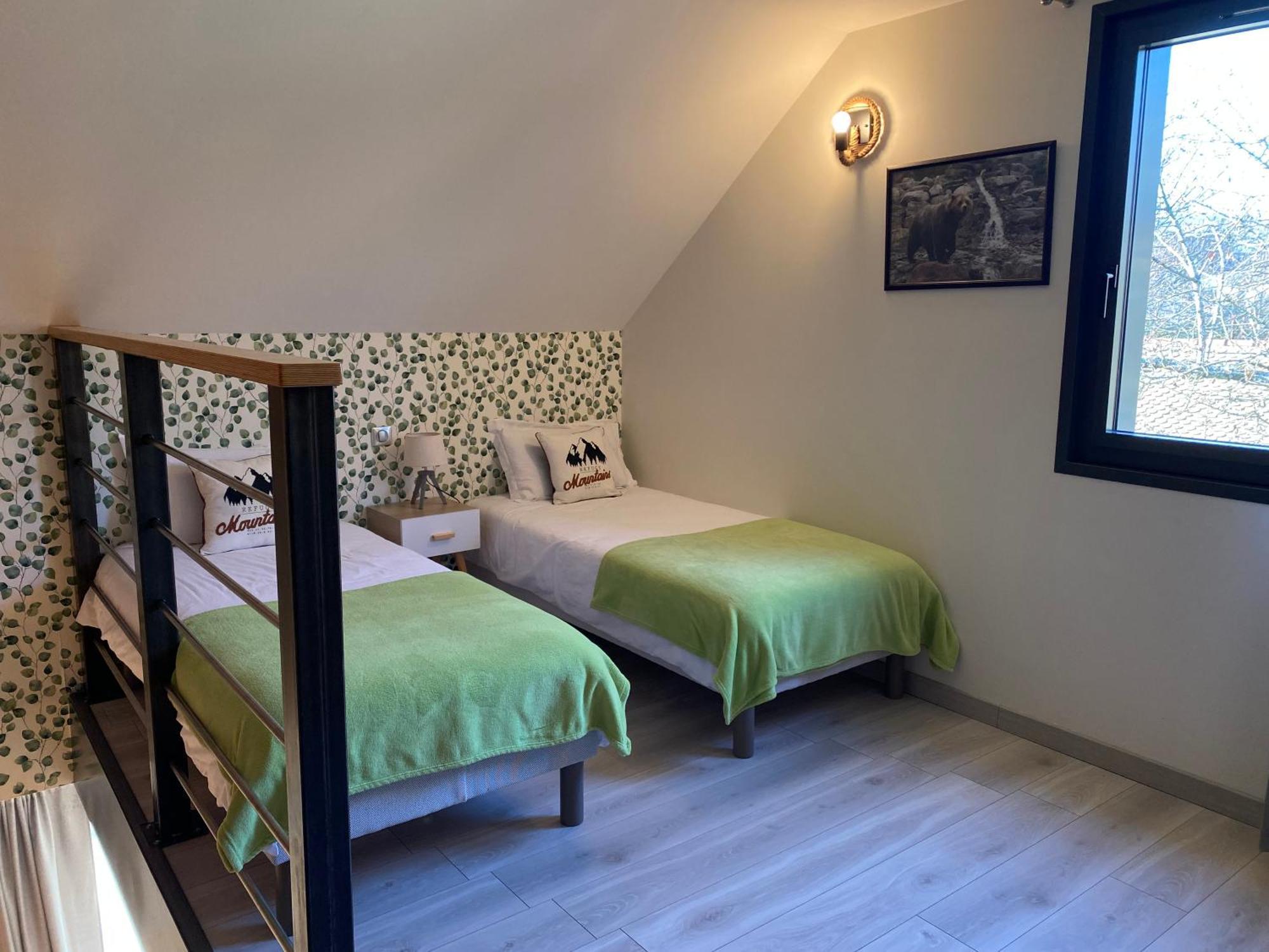 吉弗里Au Petit Pressoir住宿加早餐旅馆 外观 照片